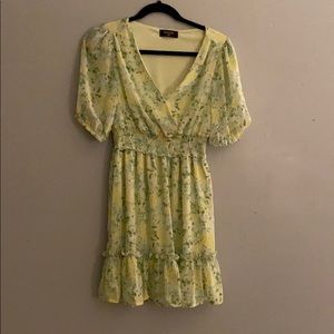 Dress soft green floral